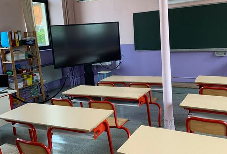 écran interactif à l'ecole primaire beaucourt