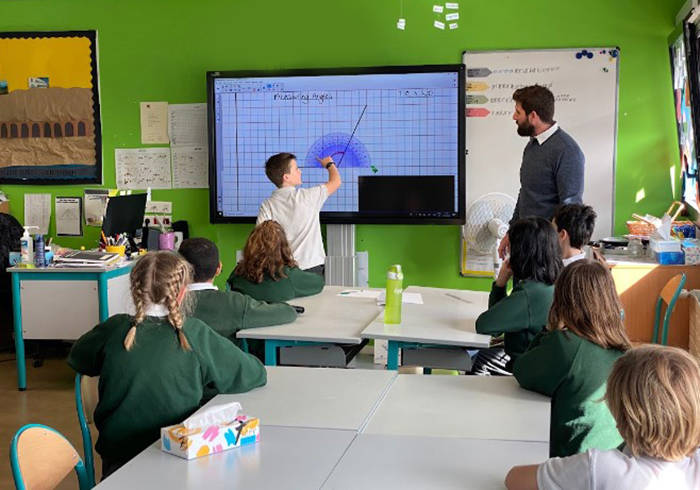 Utilisation de l'écran interactif dans une classe flexible